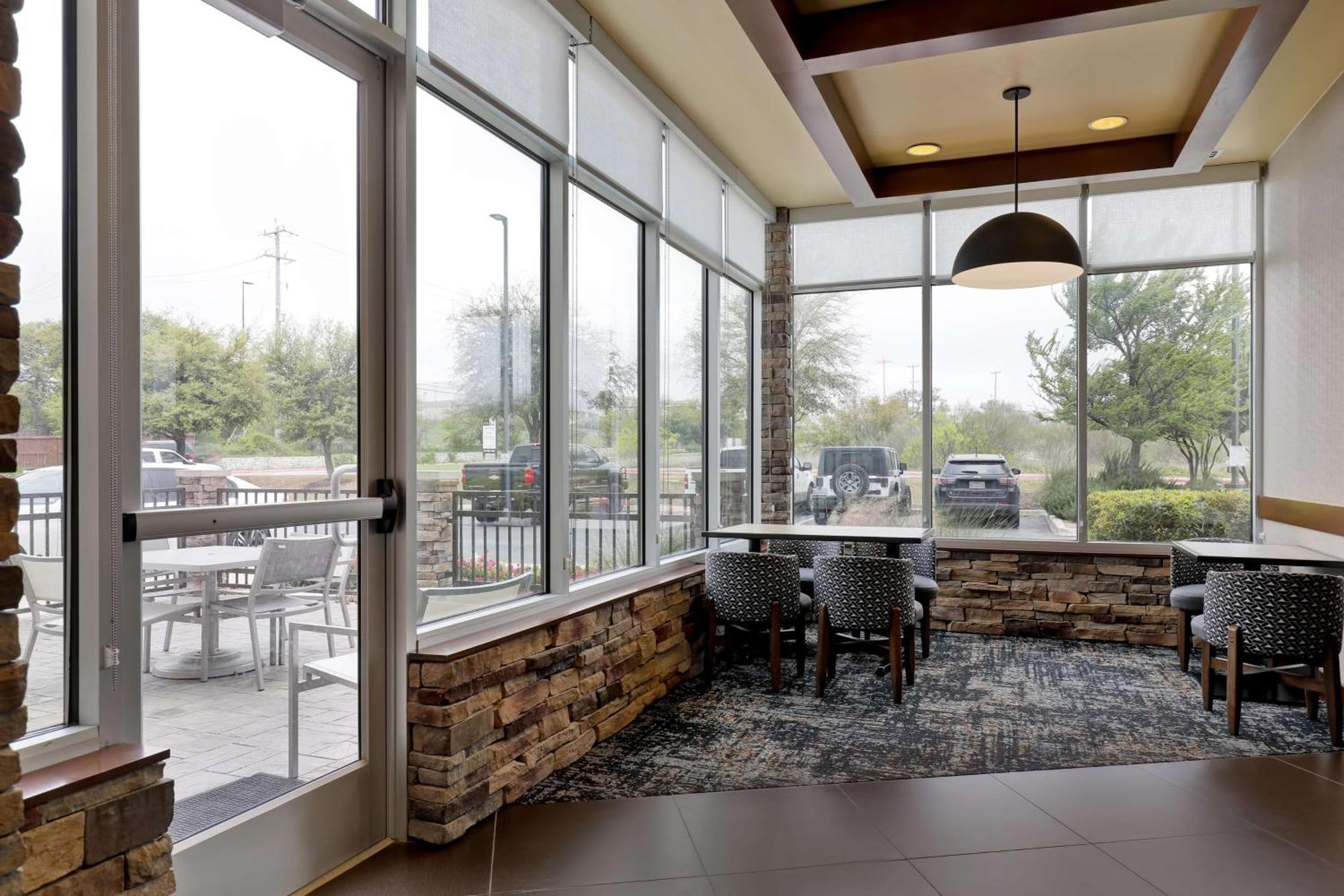 Hyatt Place San Antonio North Stone Oak Exterior photo